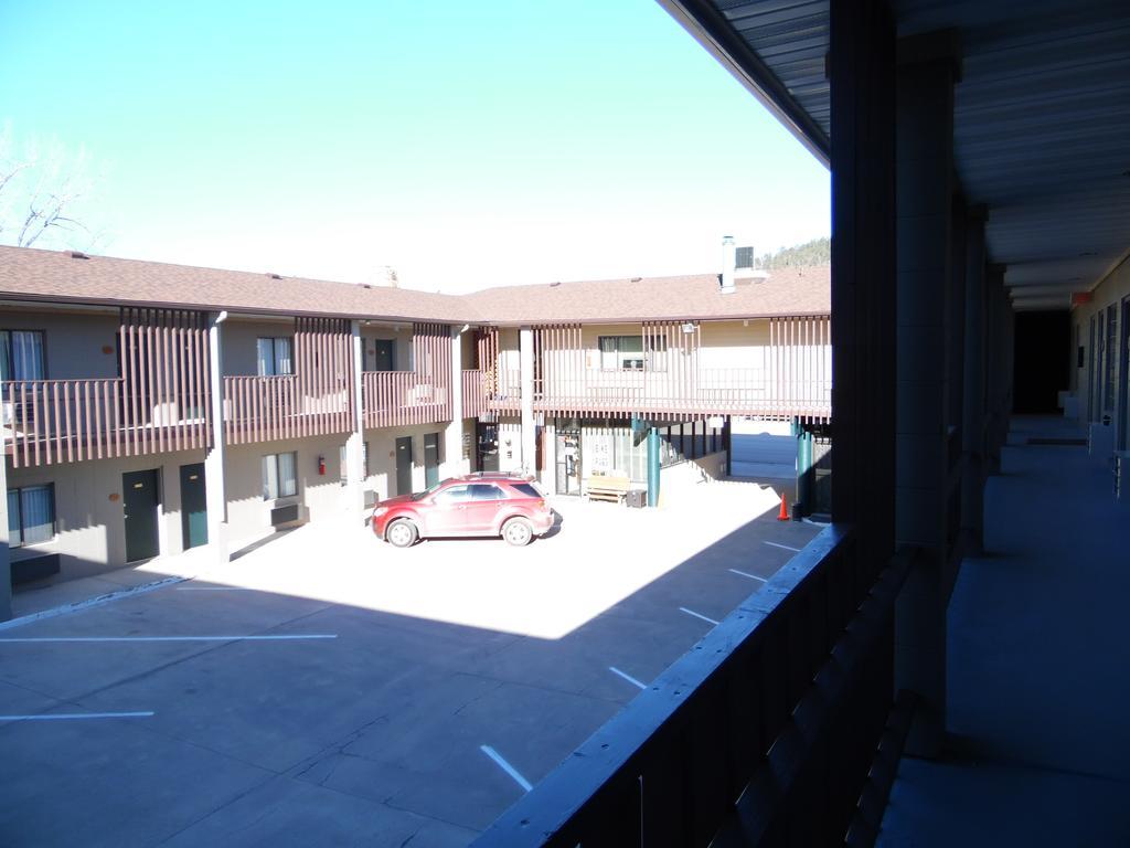 Bear Lodge Motel Sundance Exterior foto